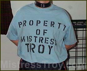 MISTRESS TROY Professional Dominatrix NYC New York City visited the OWK to enjoy submissive male slaves, other fem dommes, fetish
		 	attire, slave auction, whipped ass contest, female domination and protocol training